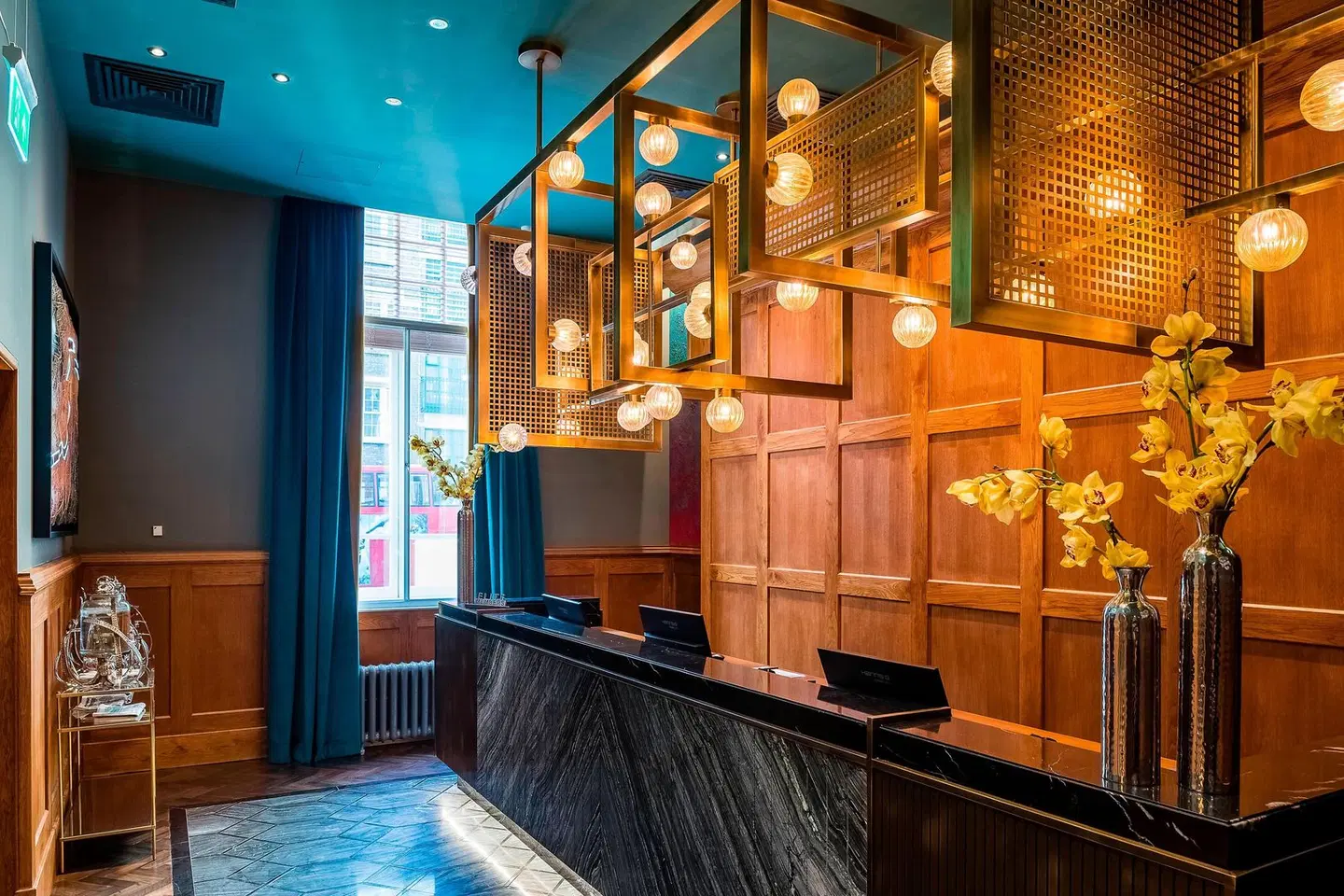 The Dixon, Tower Bridge, Autograph Collection LOUNGE_LOBBY