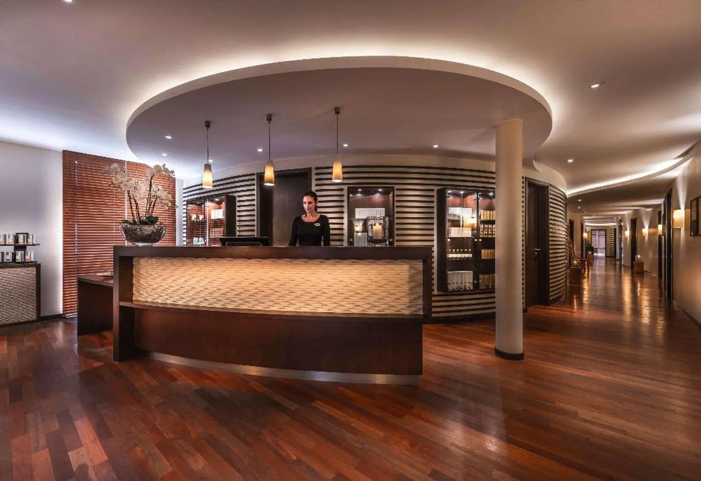 Steigenberger Hotel Treudelberg Bar