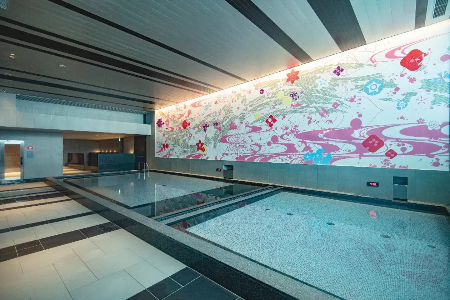 Tokyo Bay Shiomi Prince Hotel Hallenbad