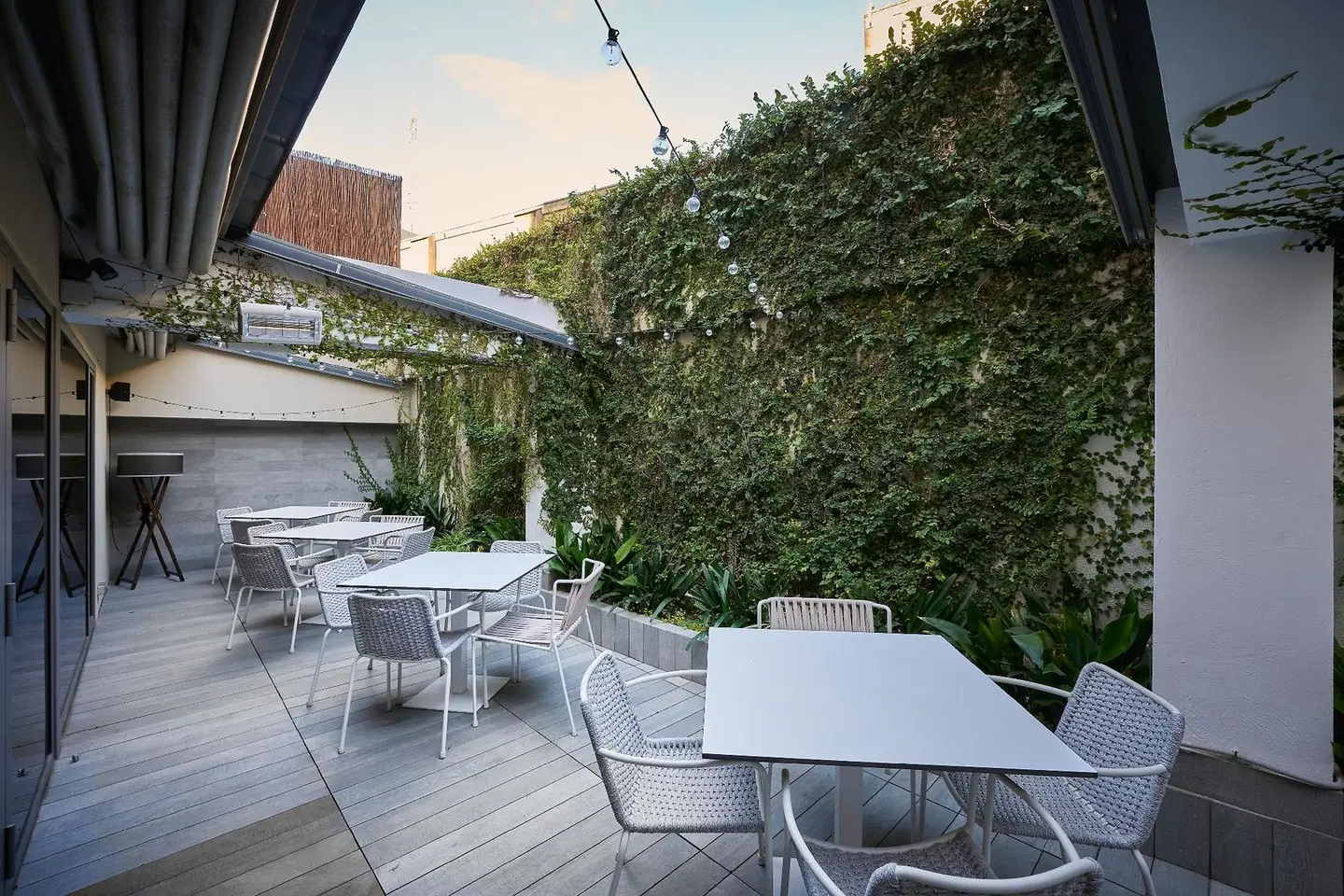 Catalonia Square Terrasse