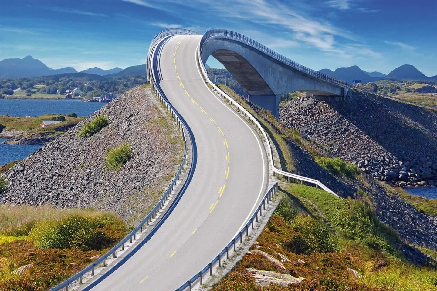 Norwegens Naturschauspiele erleben OUTDOOR_POOL