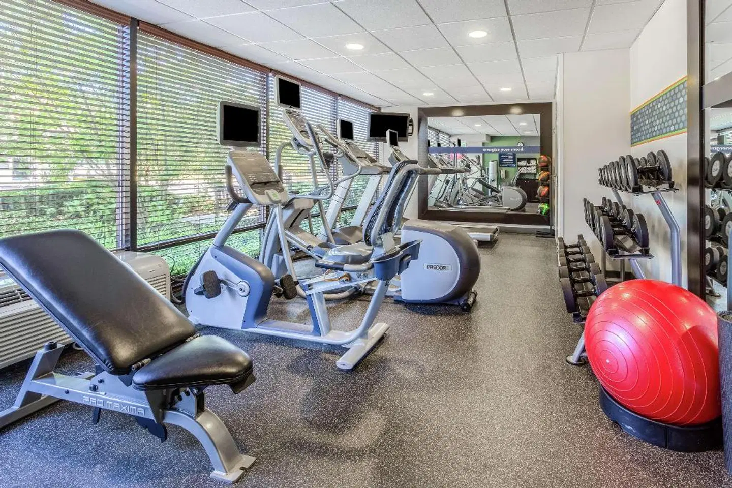 Hampton Inn Harrisburg-East (Hershey Area) SPORTS_AND_LEISURE