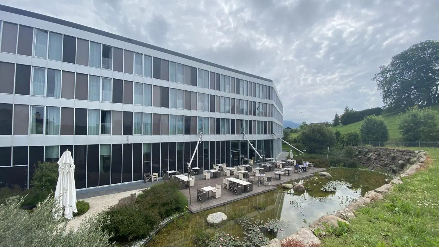 Modern Times Hotel Vevey EXTERIOR