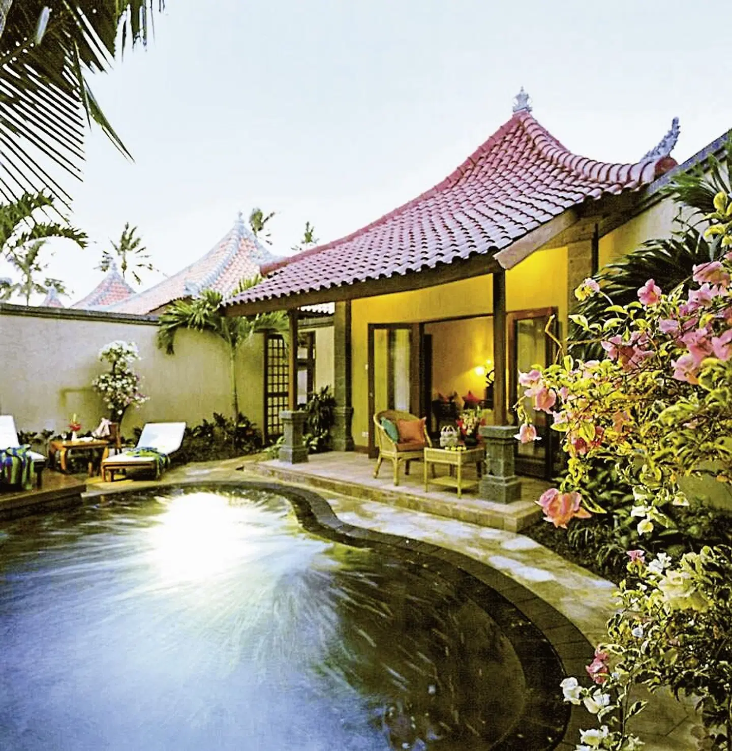 Parigata Villas Resort Hallenbad