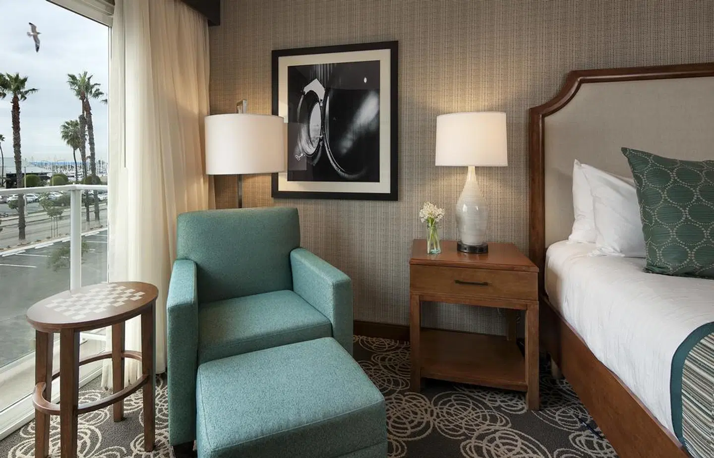 Redondo Beach Hotel, Tapestry Collection by Hilton ROOM_EXAMPLE