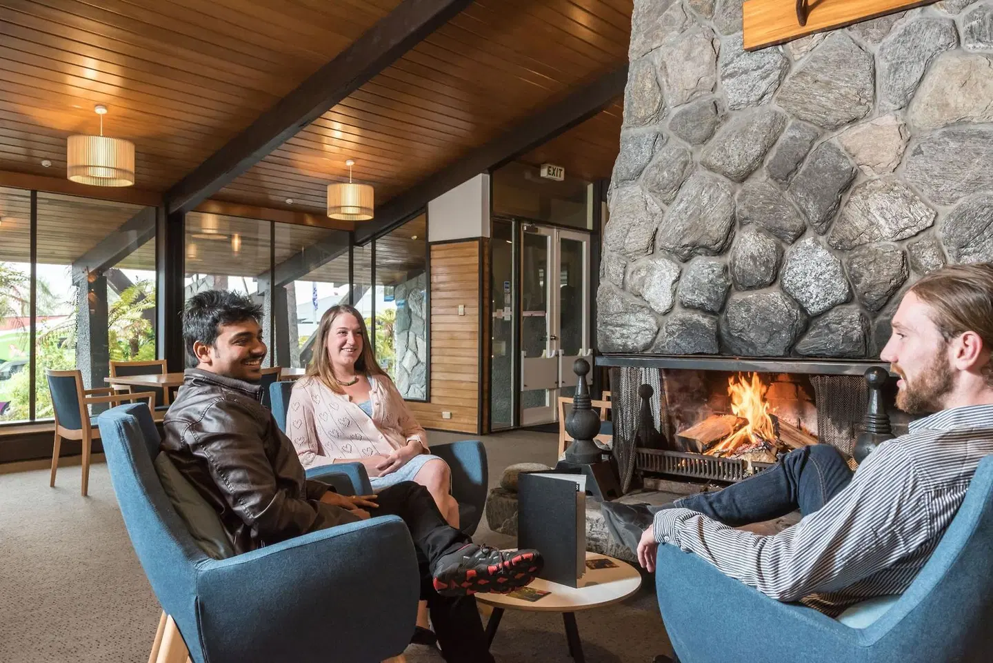 Heartland Hotel Glacier Country Bar