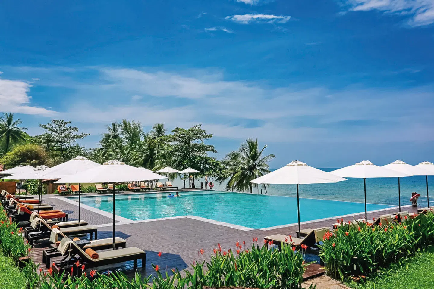 Chen Sea Resort & Spa Phu Quoc OUTDOOR_POOL