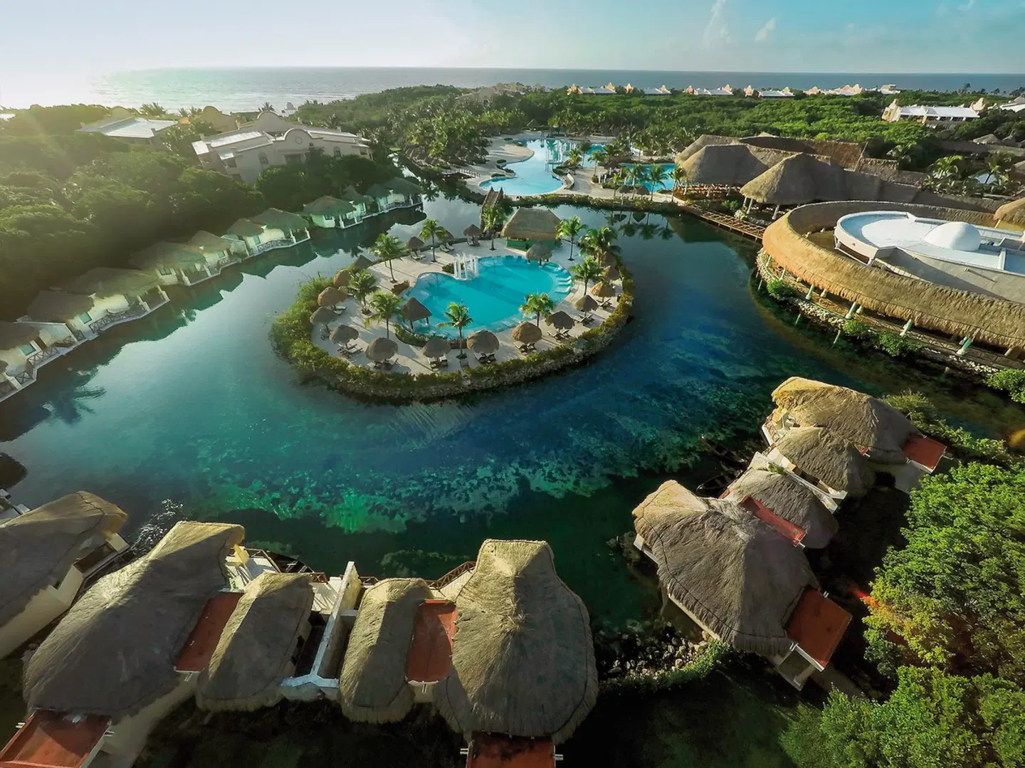 Grand Palladium Select White Sand EXTERIOR