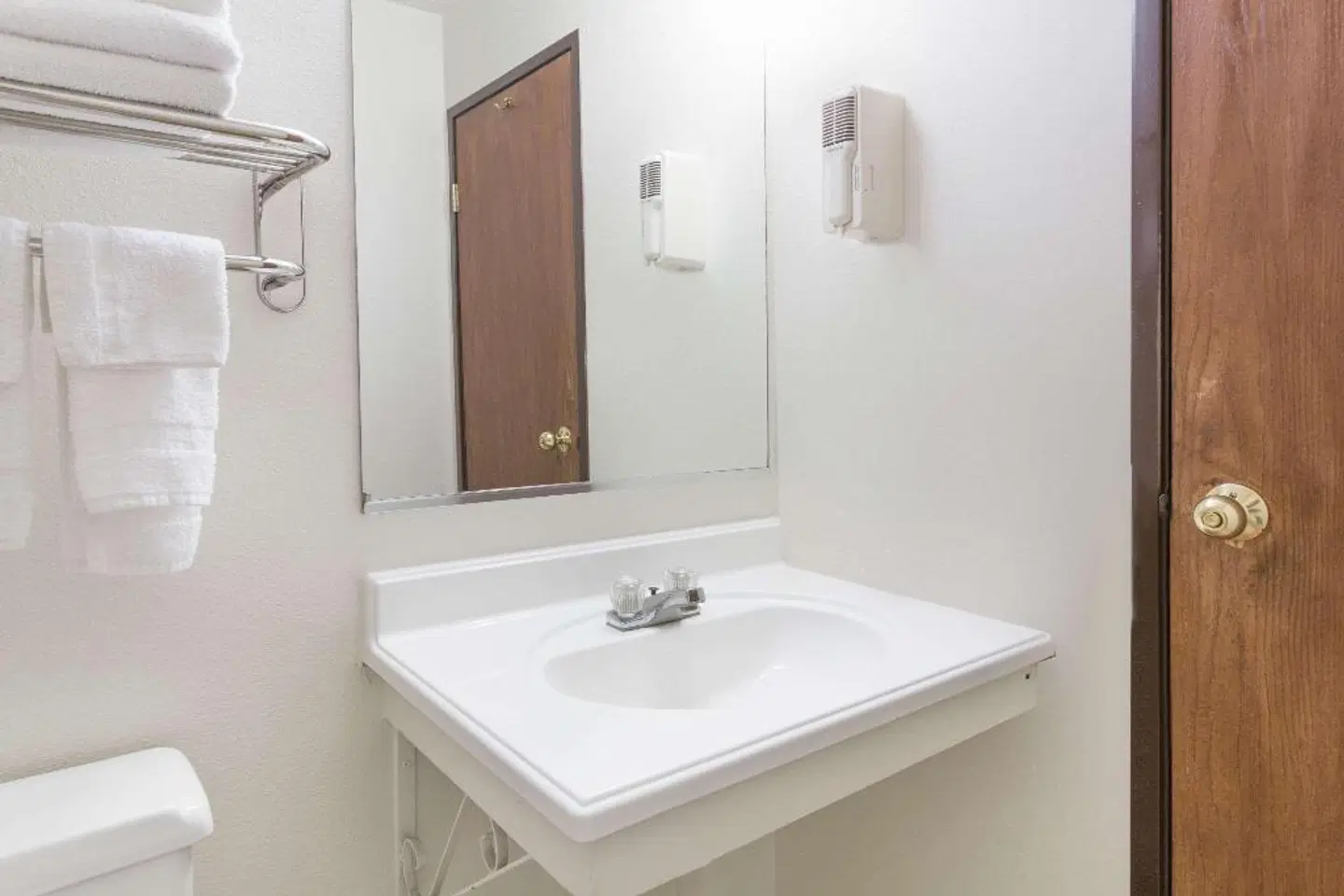 Super 8 by Wyndham Colorado Springs/Chestnut Street Badezimmer