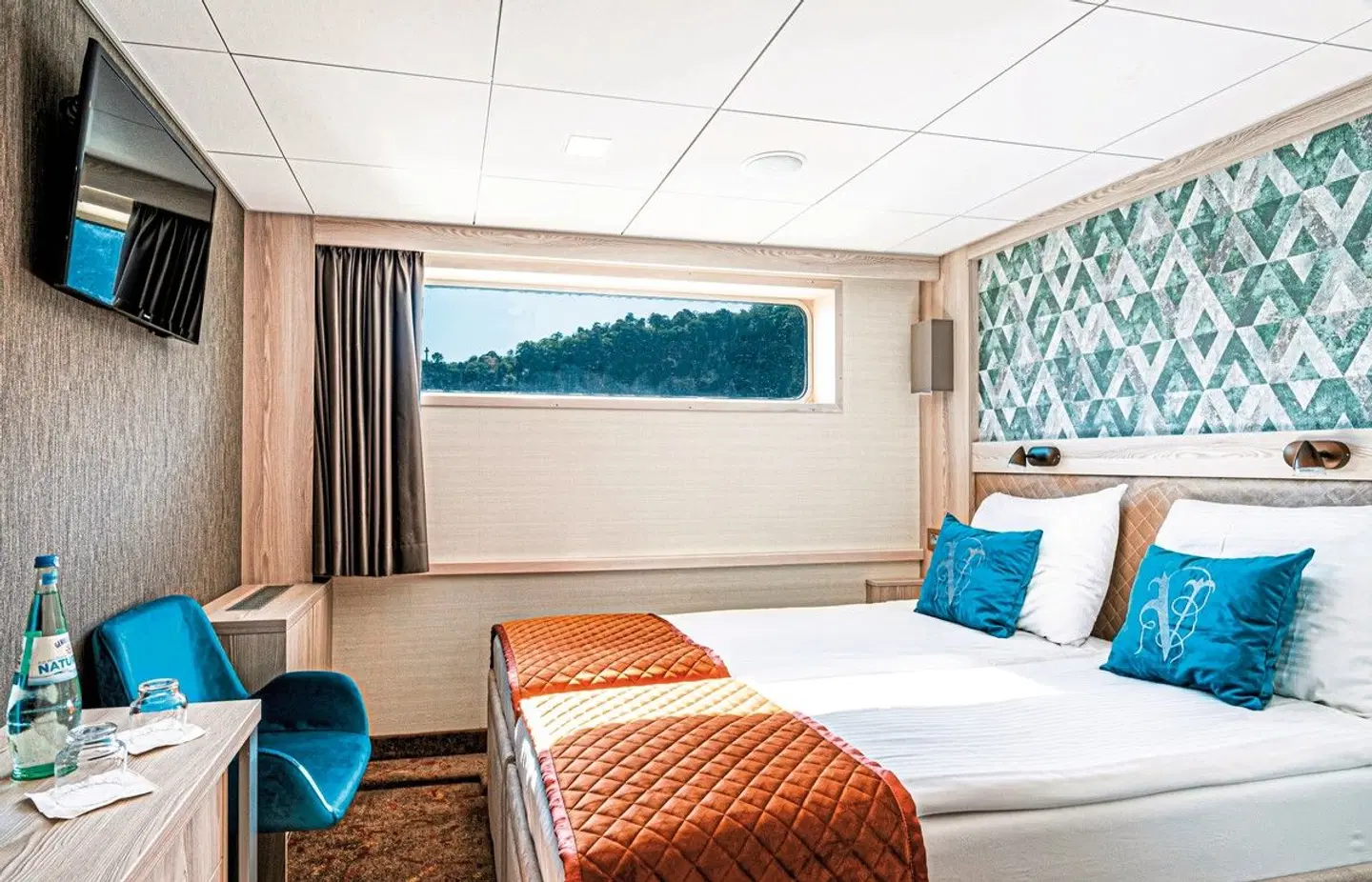 MS Vivienne - Donauwalzer ROOM_EXAMPLE