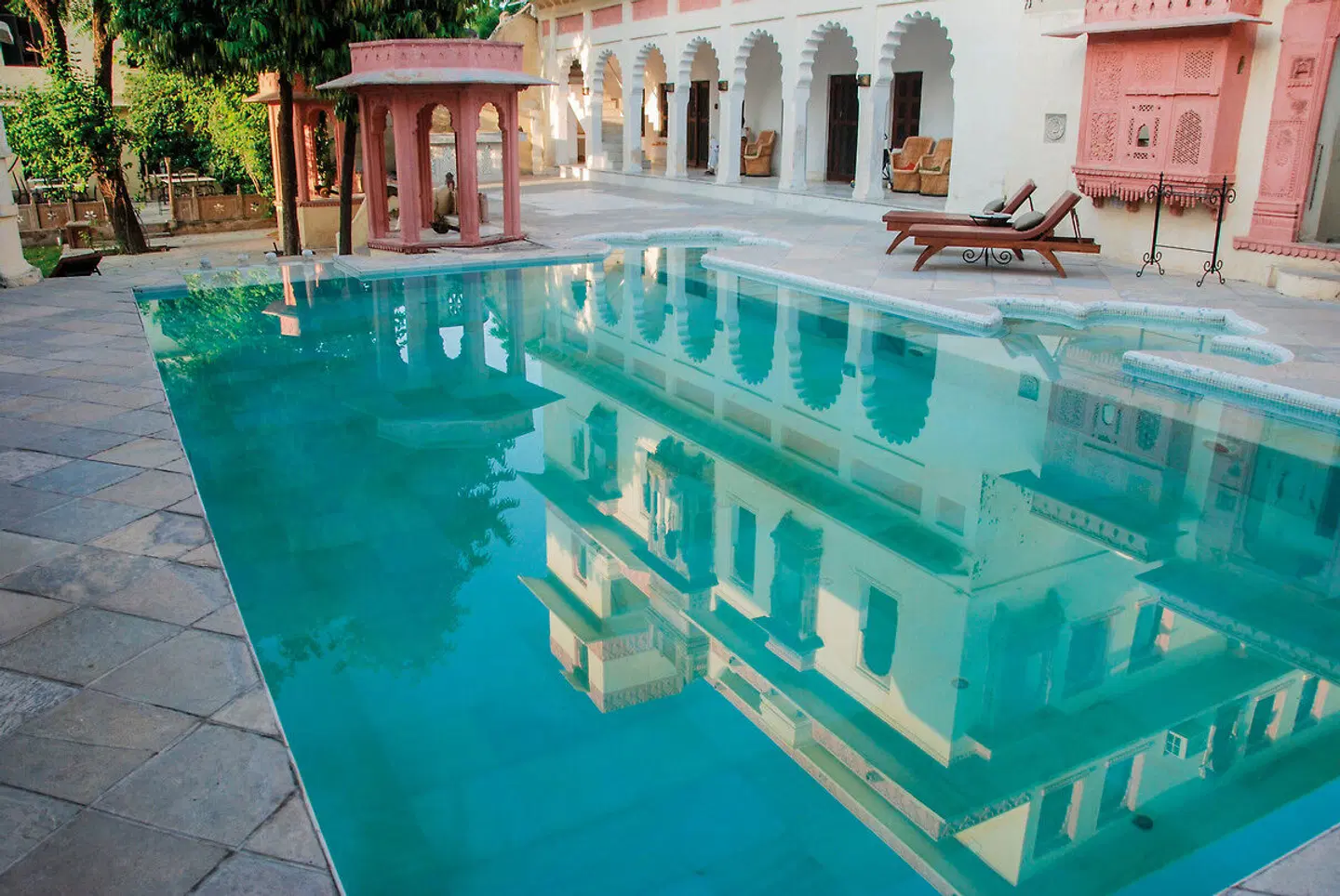 Auf den Spuren der Maharadschas Hallenbad