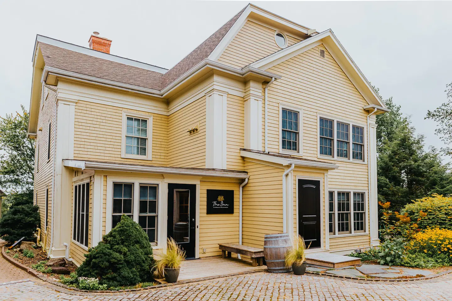 The Inn at Grand Pre Winery EXTERIOR