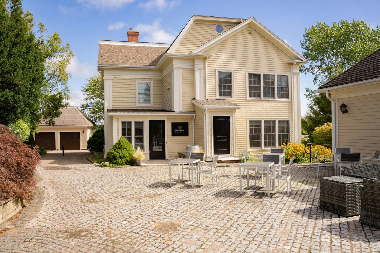 The Inn at Grand Pre Winery EXTERIOR