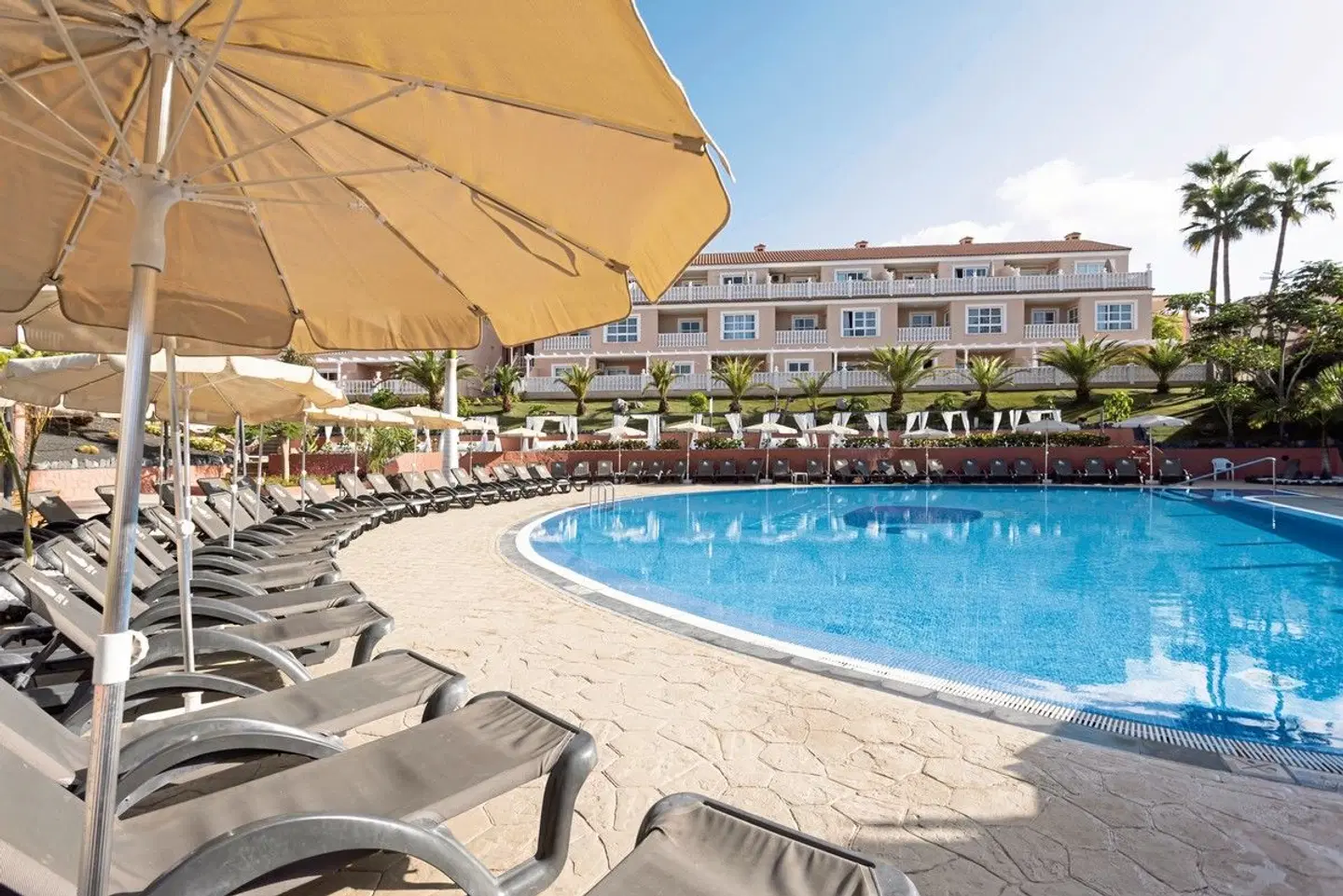 El Duque OUTDOOR_POOL