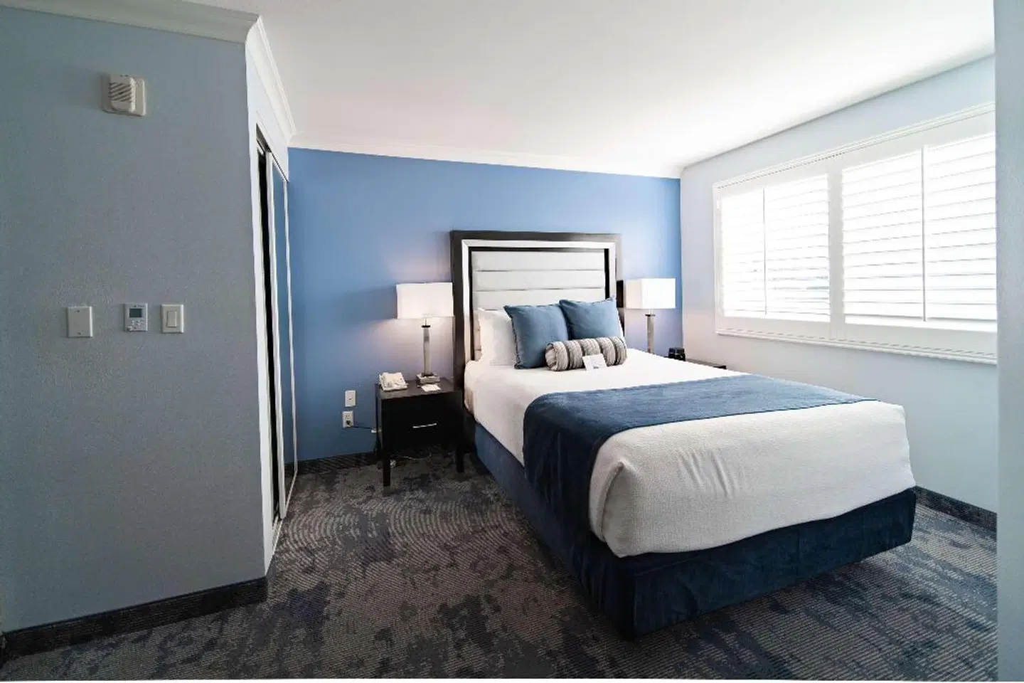 Hawthorn Suites Manhattan Beach ROOM_EXAMPLE