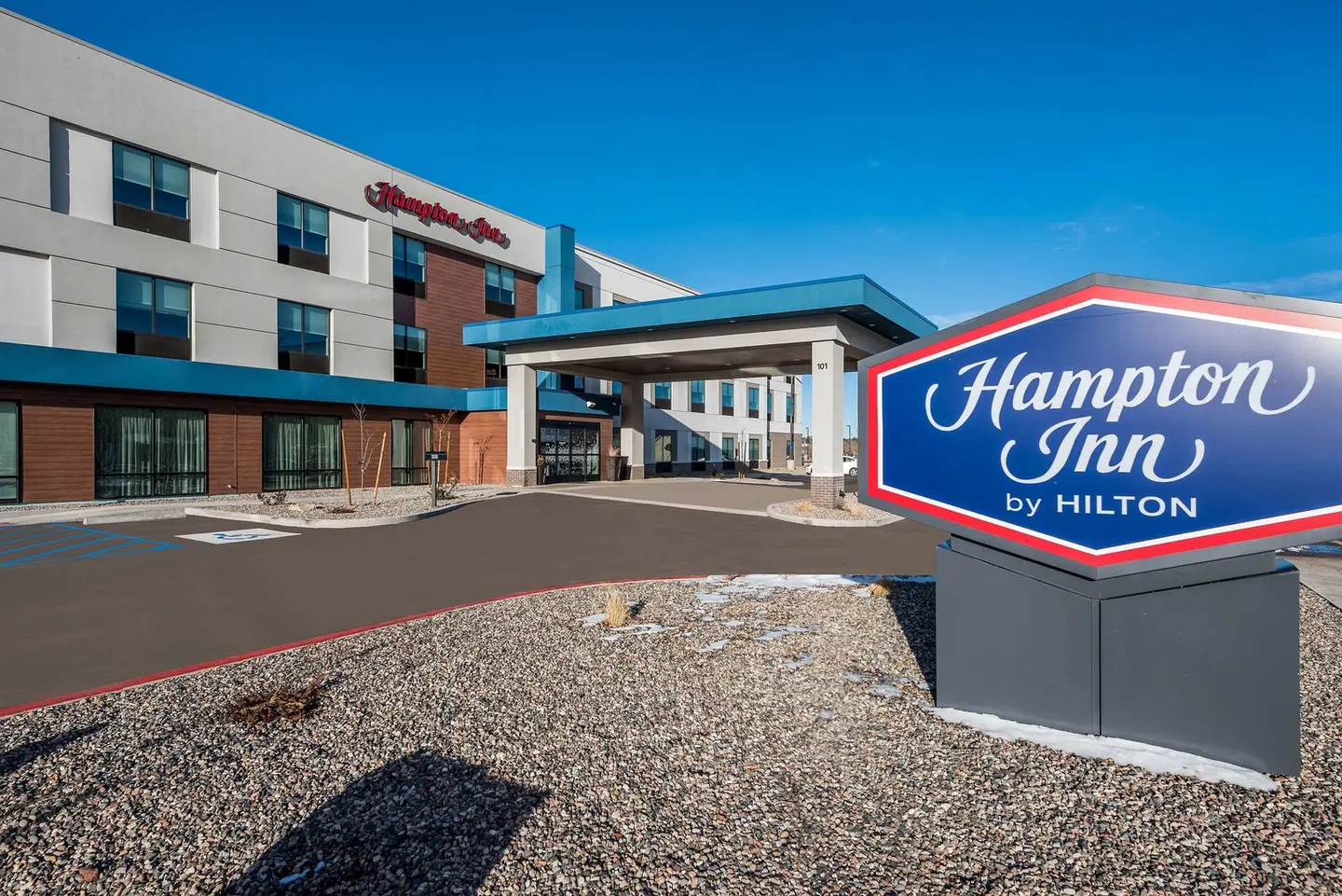 Hampton Inn Williams EXTERIOR