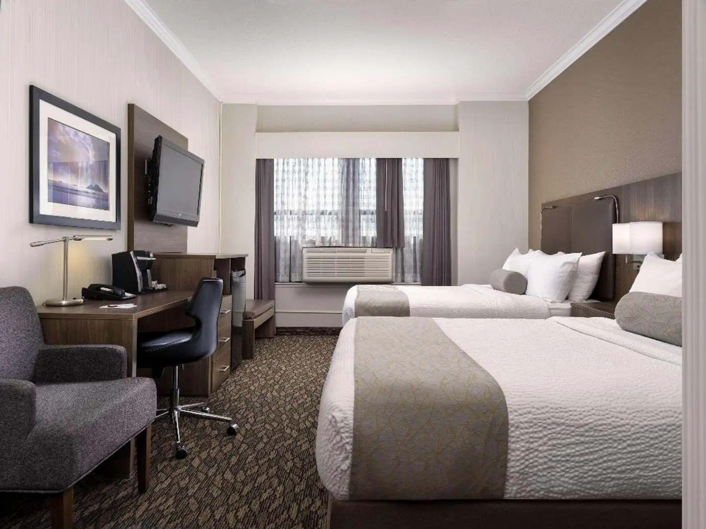 Best Western Plus Carlton Plaza Hotel ROOM_EXAMPLE