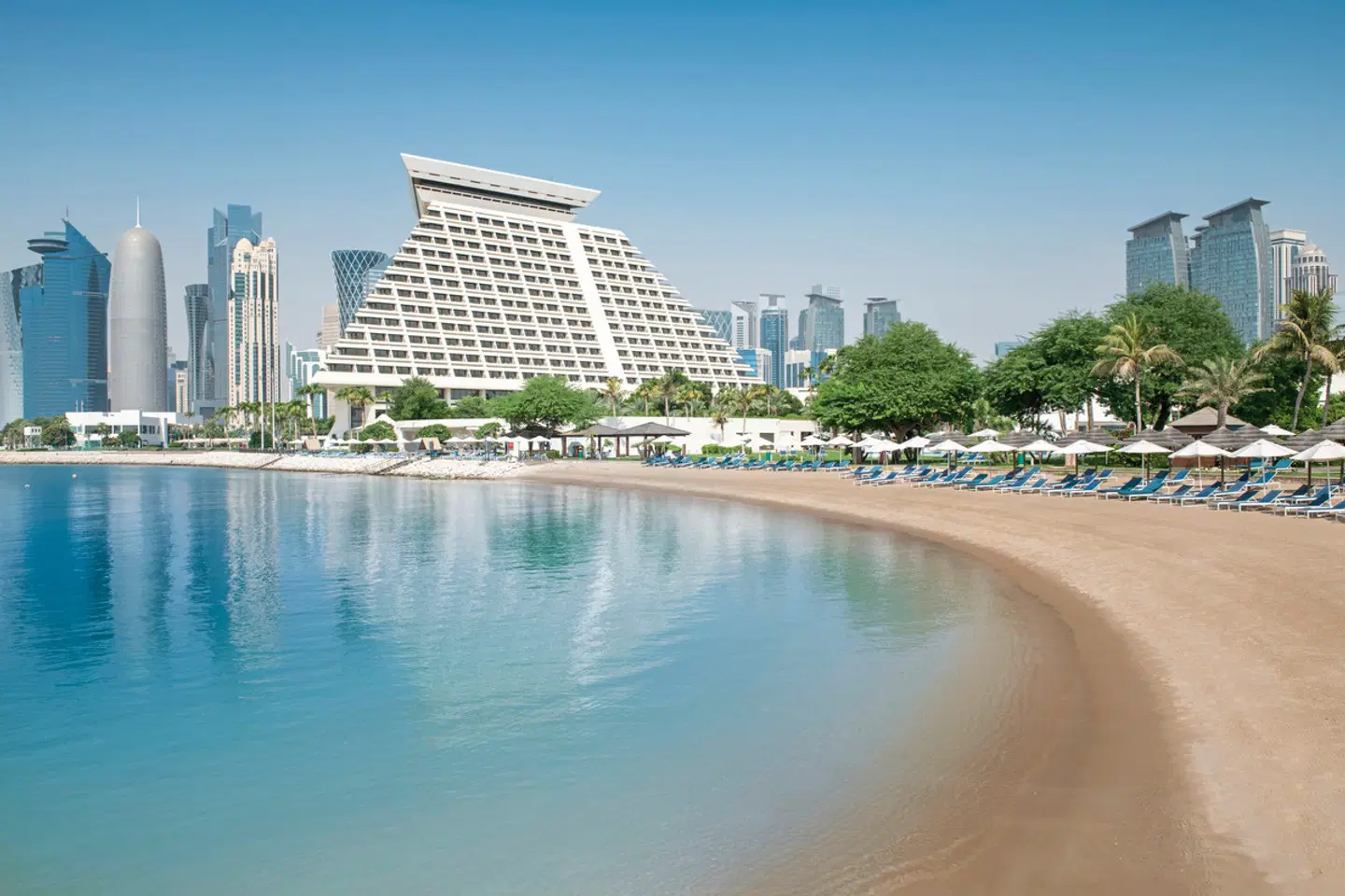 Sheraton Grand Doha Resort & Convention Hotel OUTDOOR_POOL