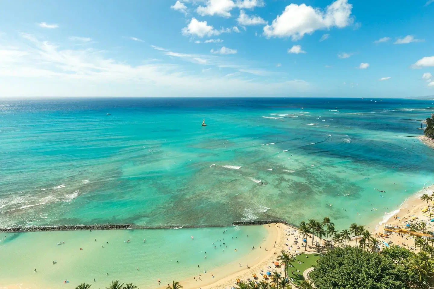 Aston Waikiki Beach Tower Strand