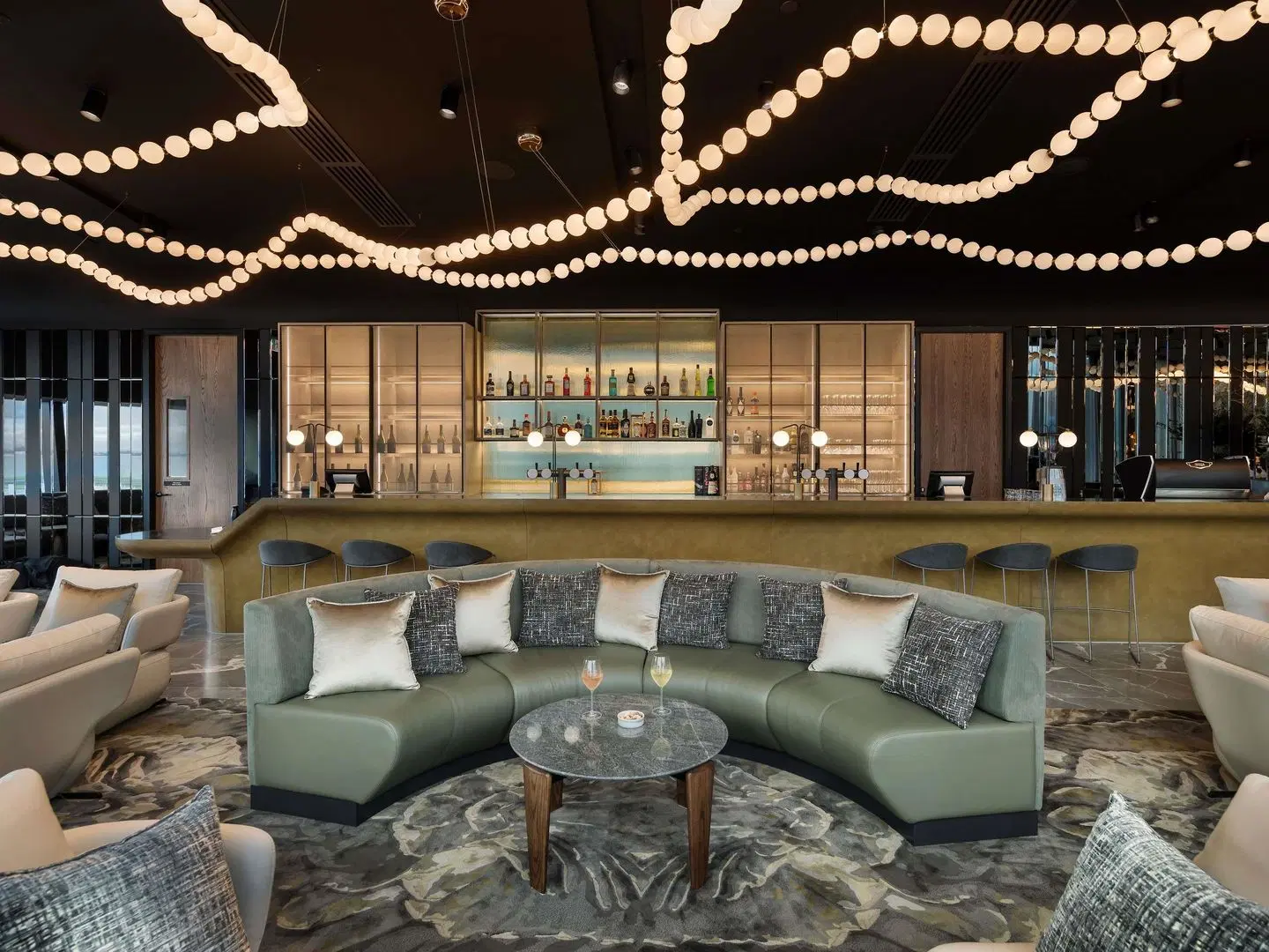 Pullman Auckland Airport Bar