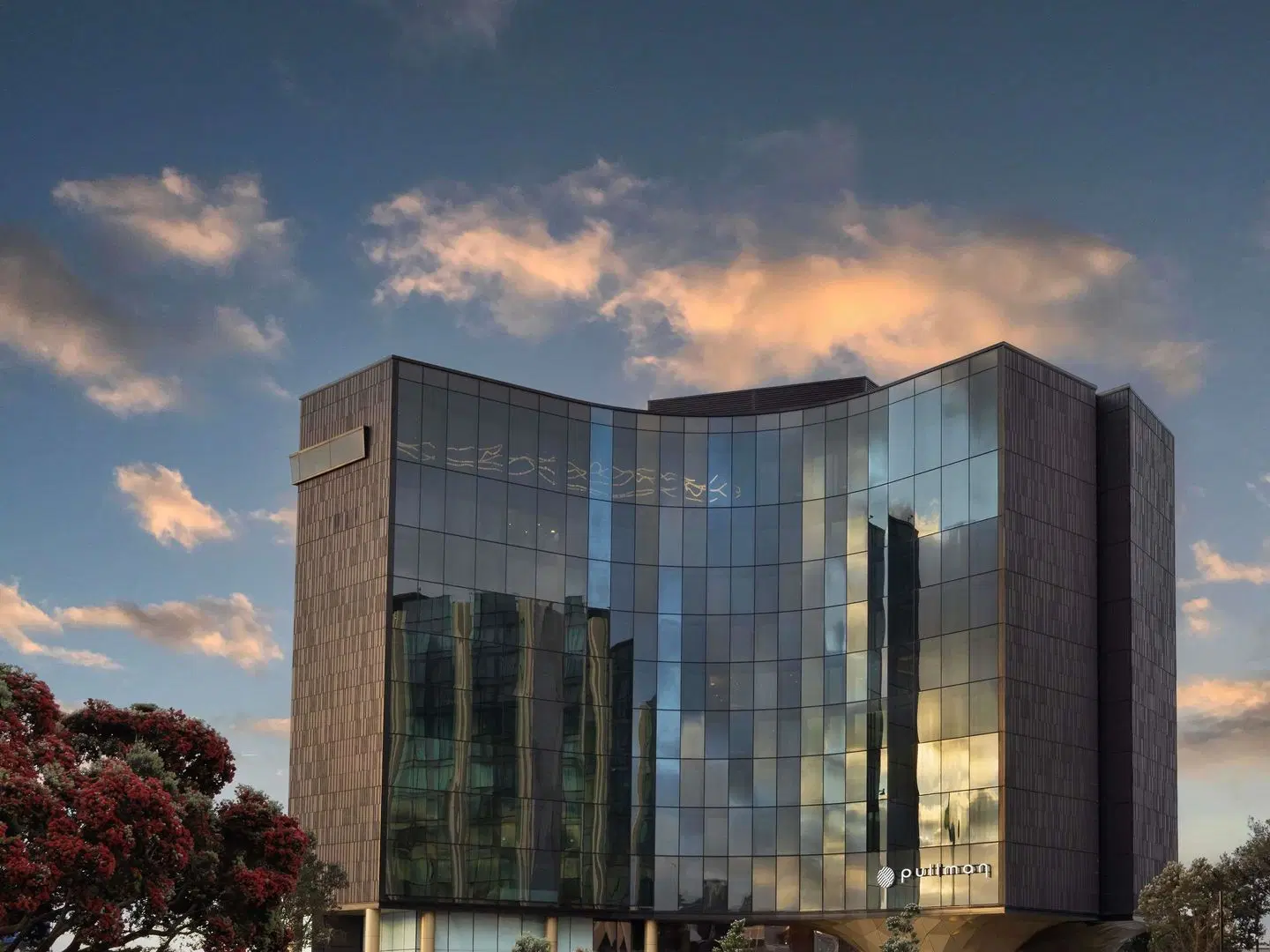 Pullman Auckland Airport EXTERIOR