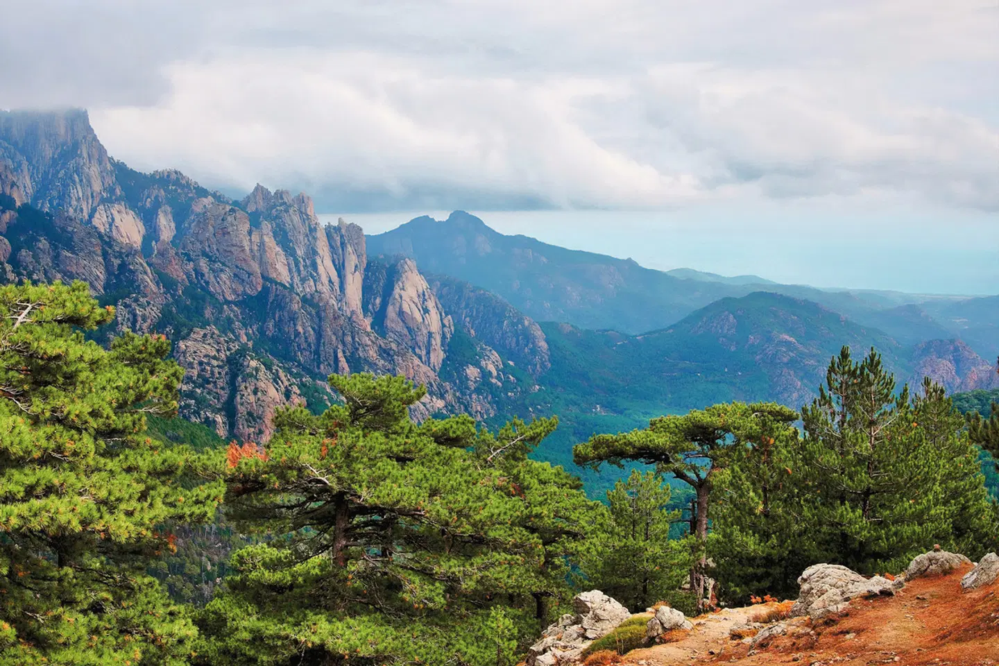 Korsika - ein Gebirge im Meer LANDSCAPE