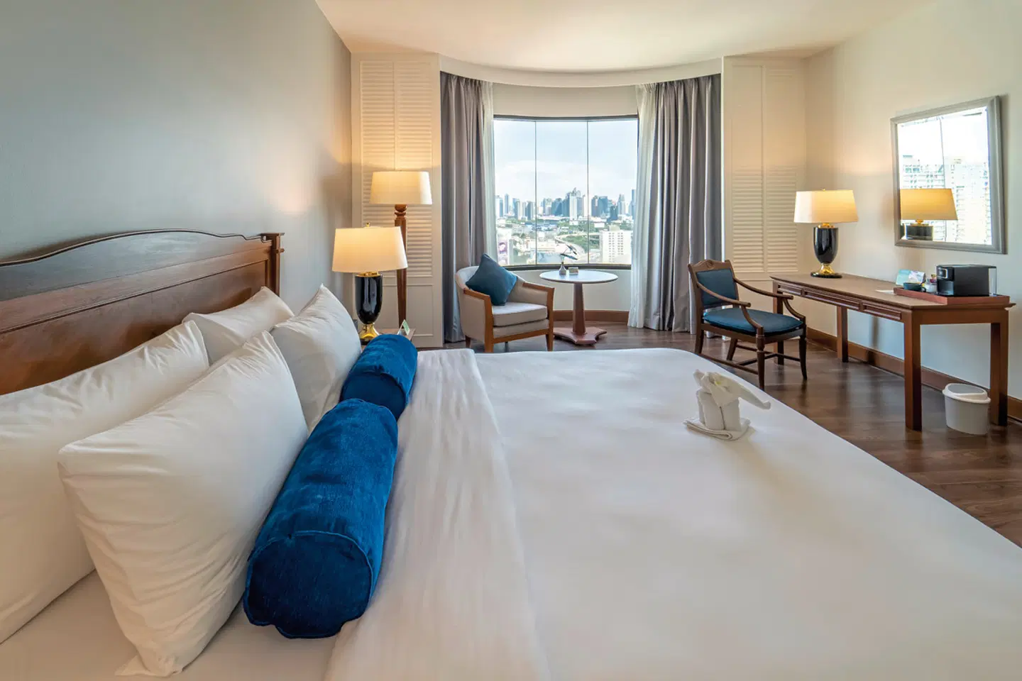 Century Park ROOM_EXAMPLE