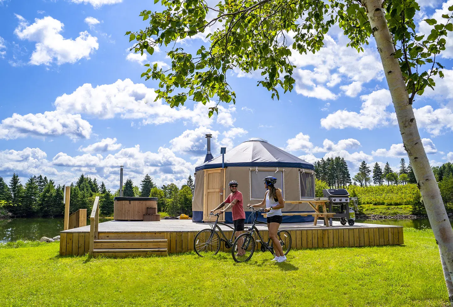Yurts In The Vineyard Garten