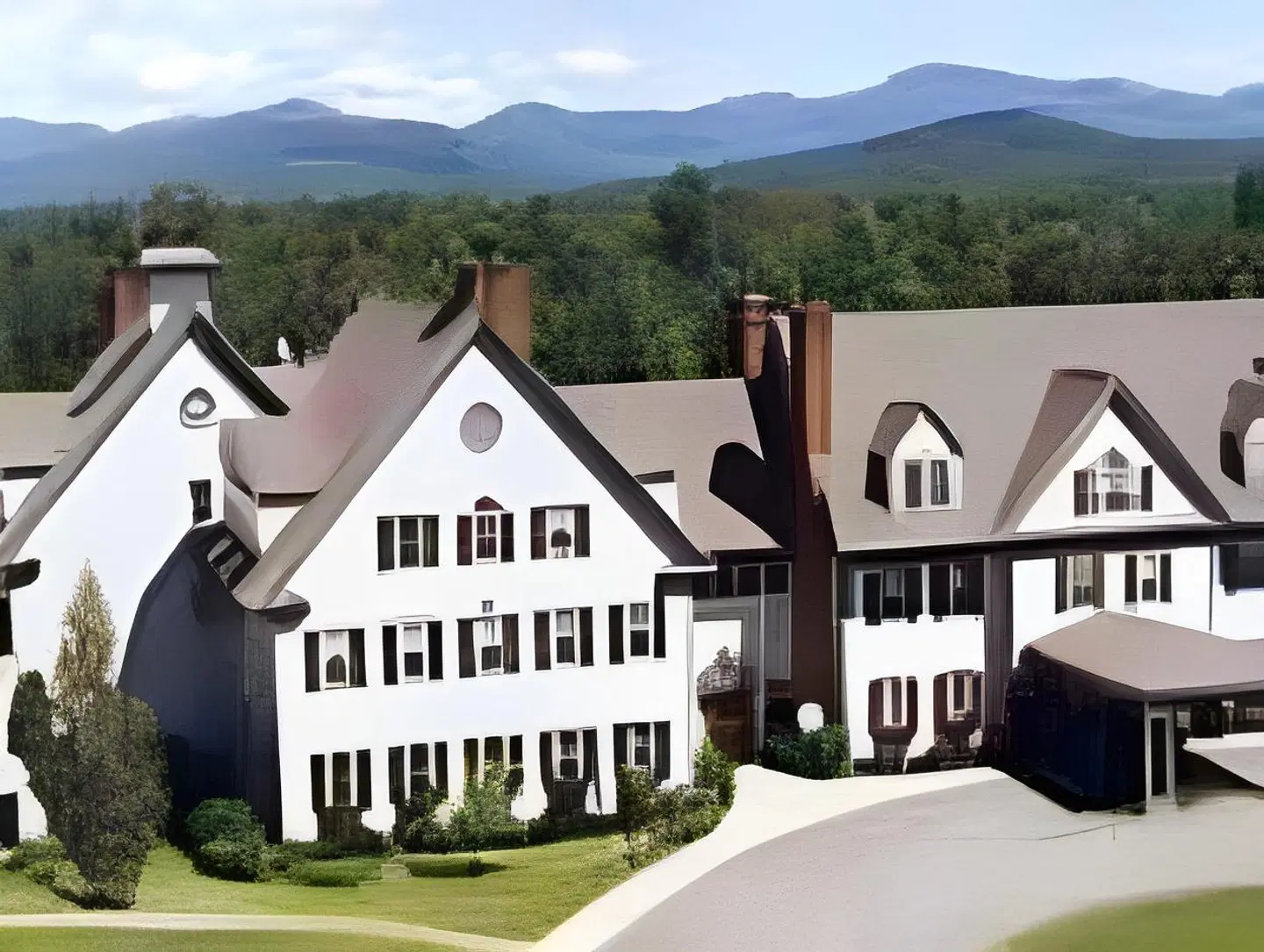 The Essex, Vermont's Culinary Resort and Spa EXTERIOR