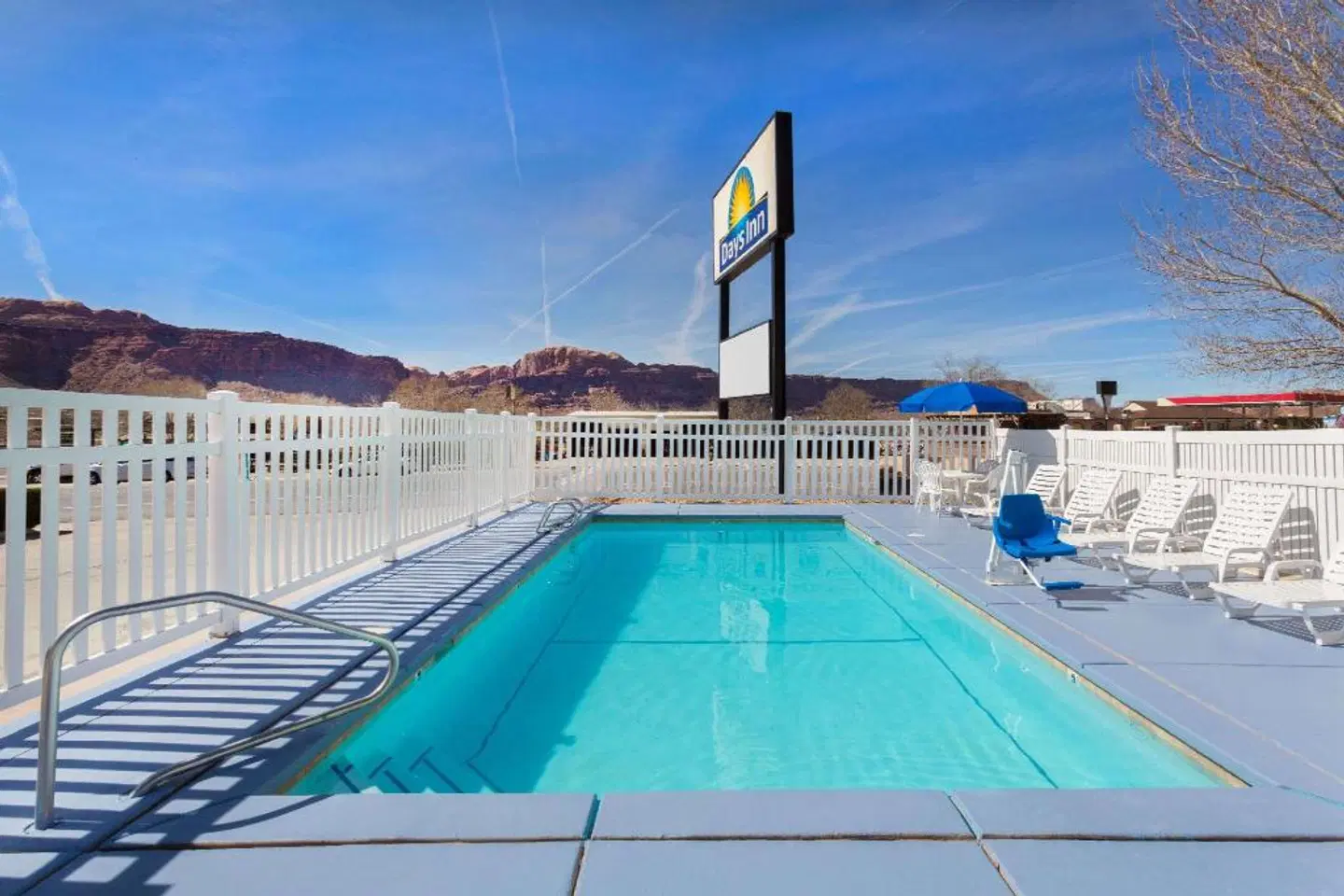 Days Inn by Wyndham Moab OUTDOOR_POOL