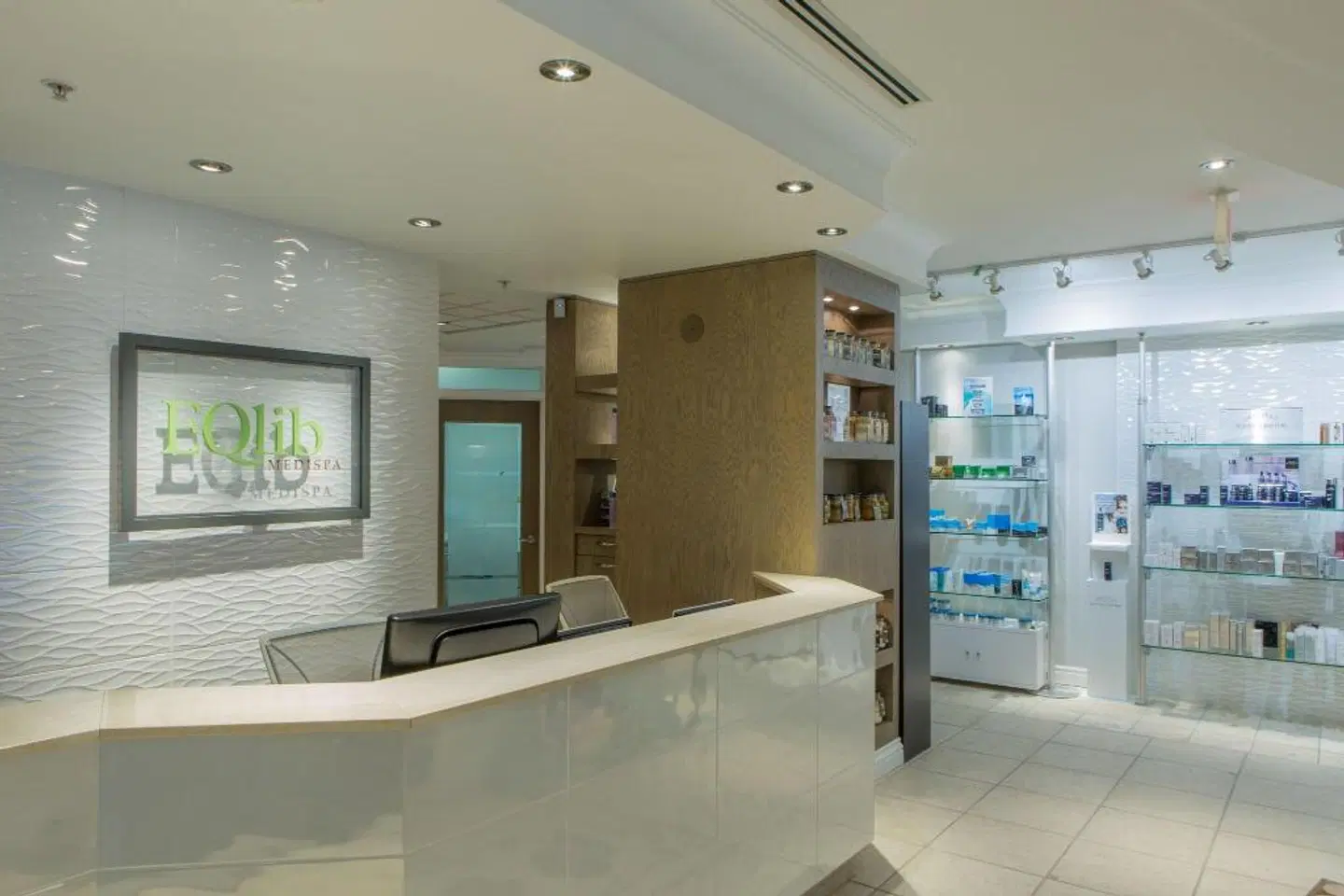 Omni Mont-Royal Hotel Bar