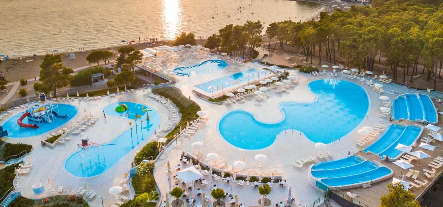 Zaton Holiday Resort Camping OUTDOOR_POOL