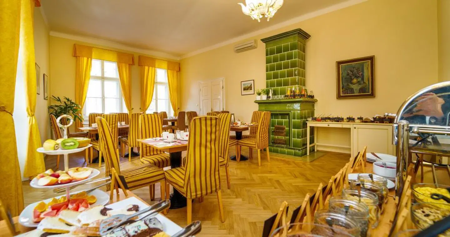 Josephine Old Town Square Hotel Restaurant