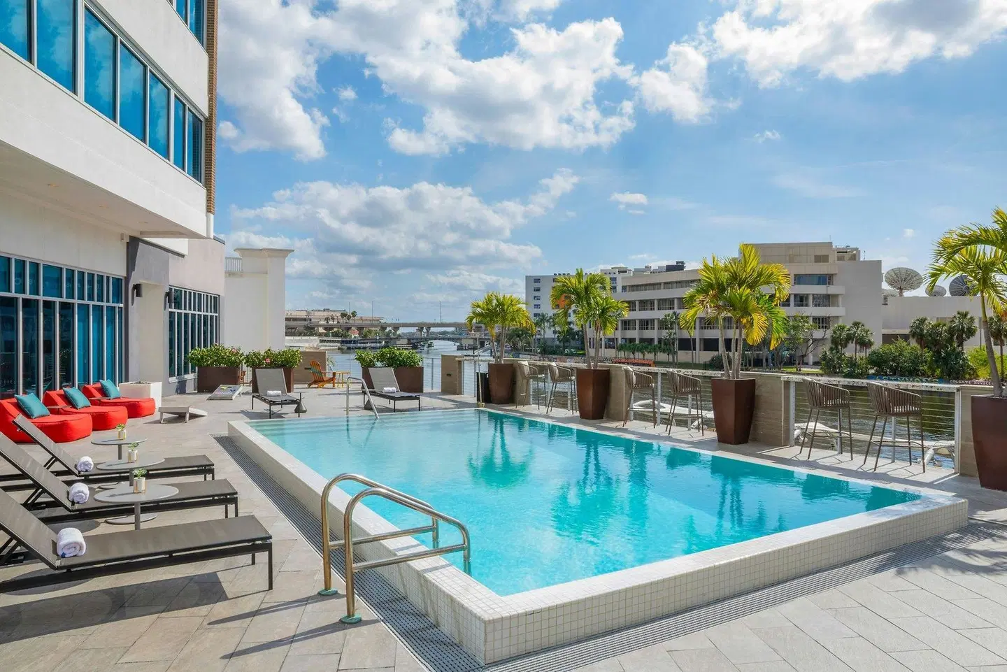Aloft Tampa Downtown OUTDOOR_POOL