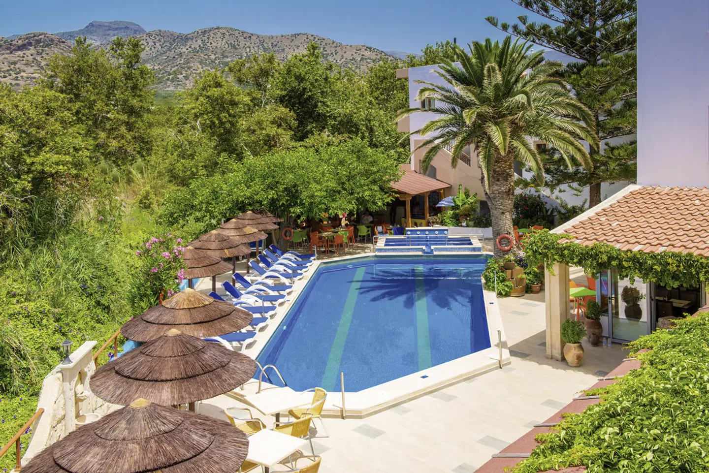 South Coast OUTDOOR_POOL