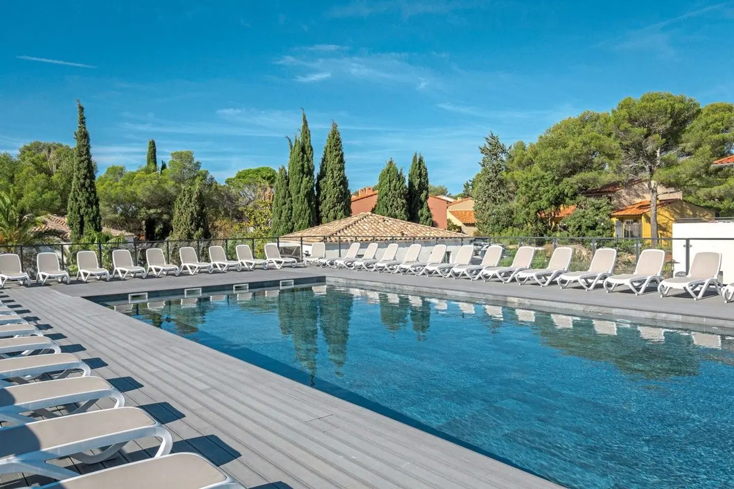 SOWELL HÔTELS La Plage OUTDOOR_POOL