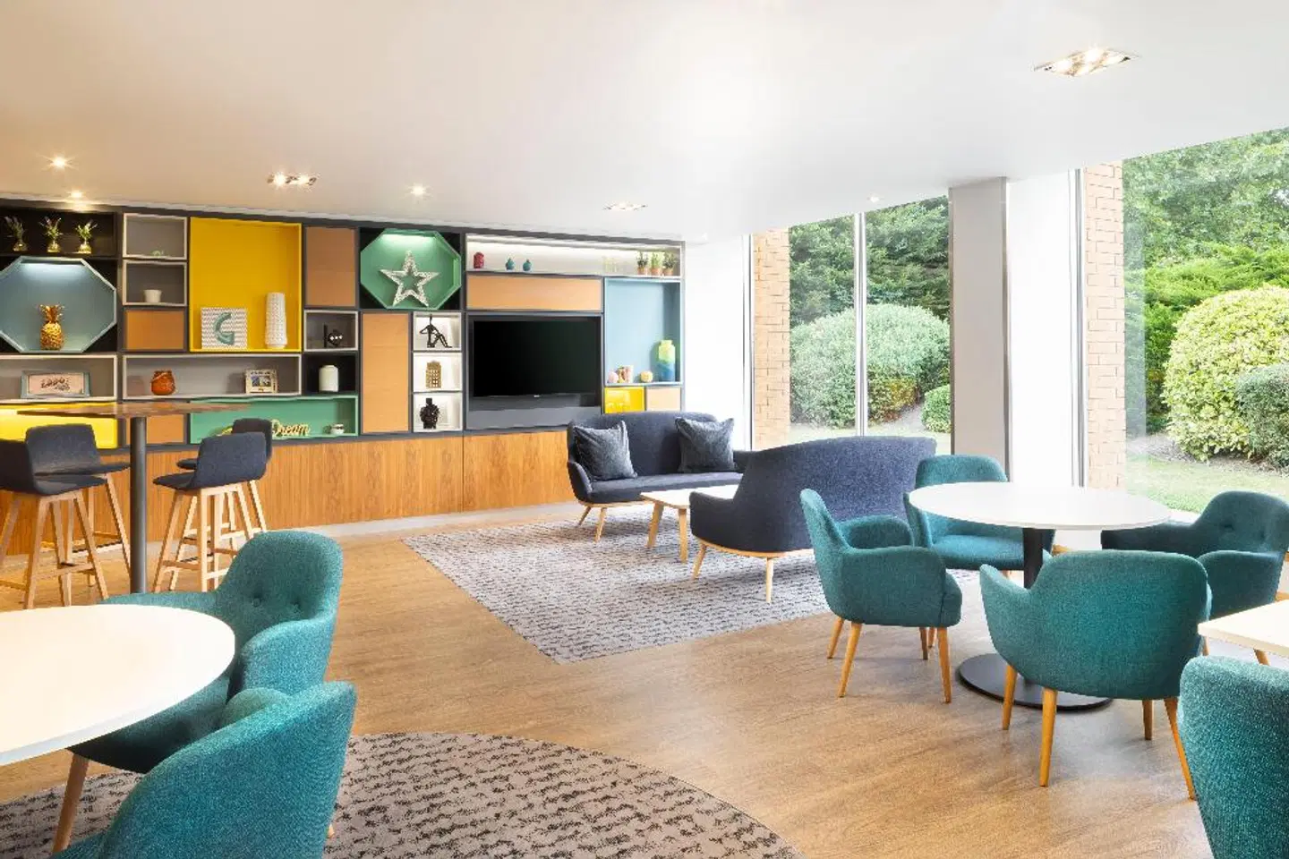 Holiday Inn London Gatwick Airport LOUNGE_LOBBY