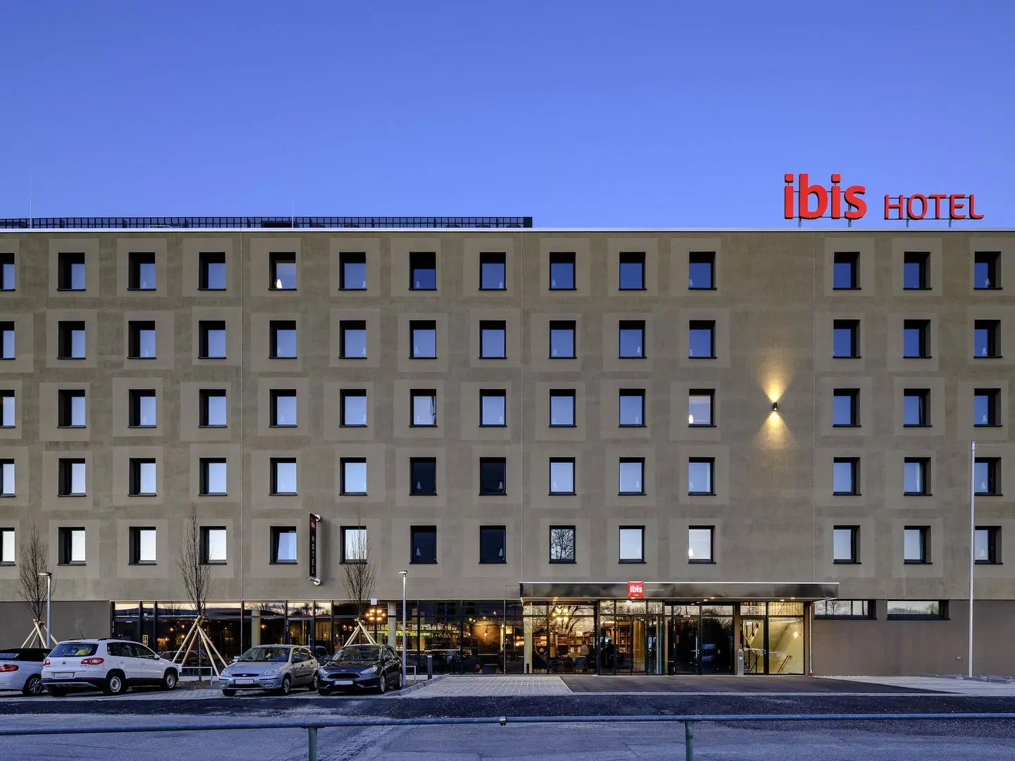 ibis Landshut City EXTERIOR