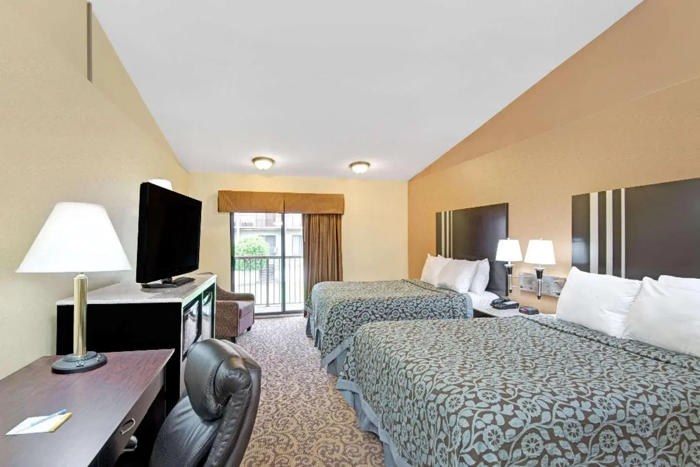 Days Inn Washington ROOM_EXAMPLE