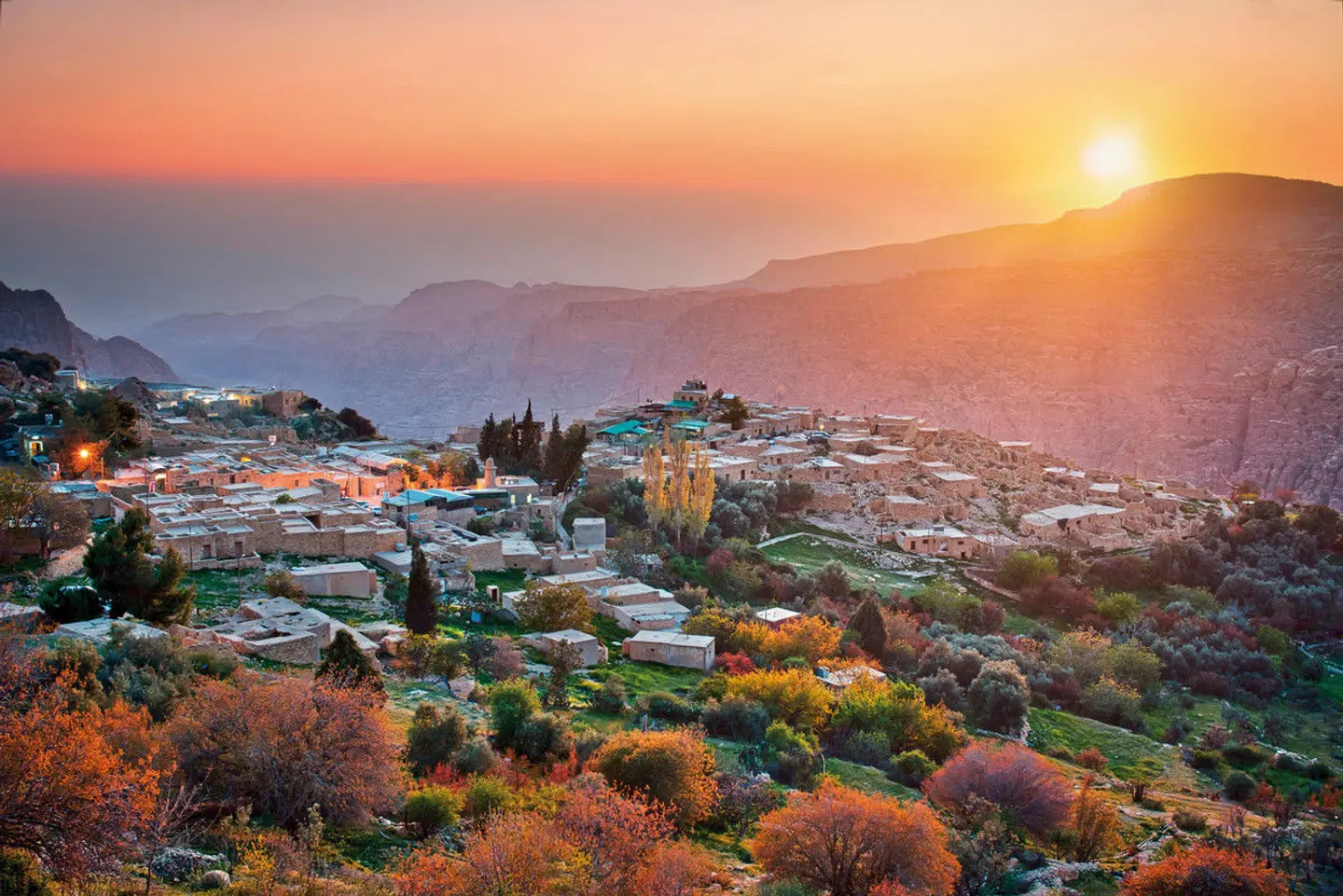 Jordanien: Mosaike, Felsenstätte und heilendes Wasser LANDSCAPE