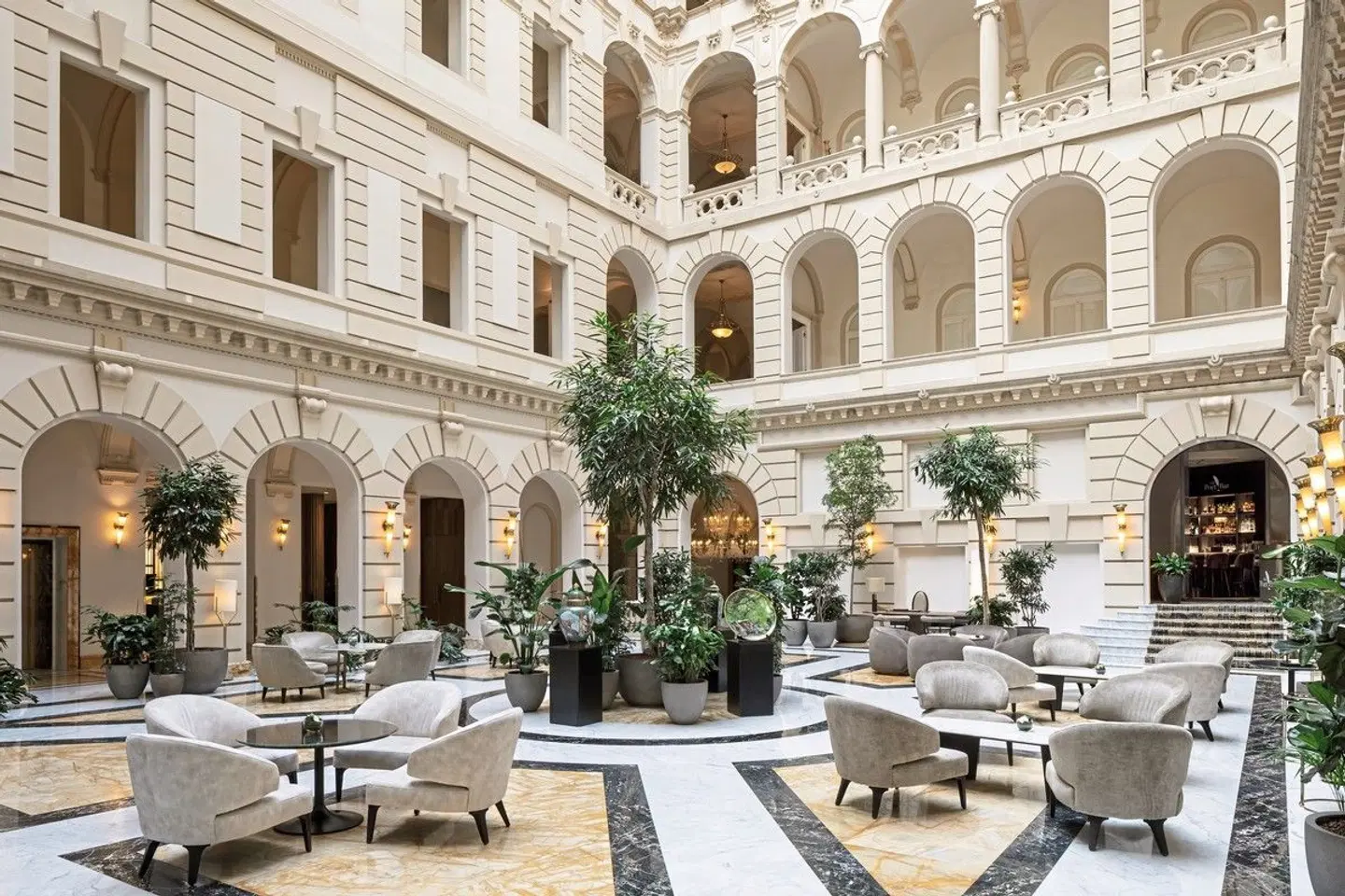 Anantara New York Palace Budapest EXTERIOR