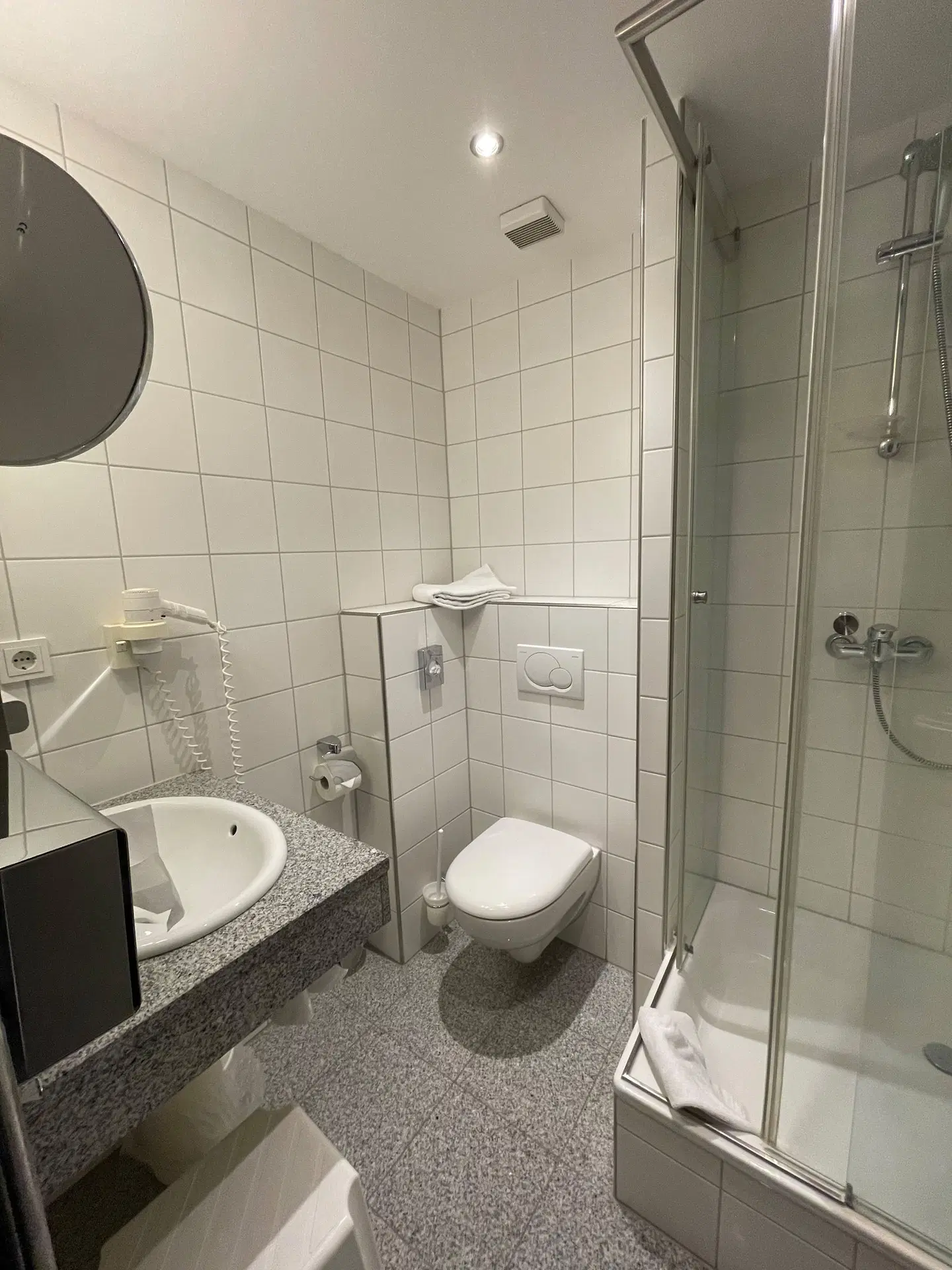 Plaza INN Heidehof Badezimmer