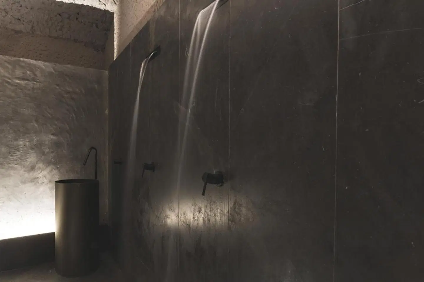 Hotel Scenario EXTERIOR