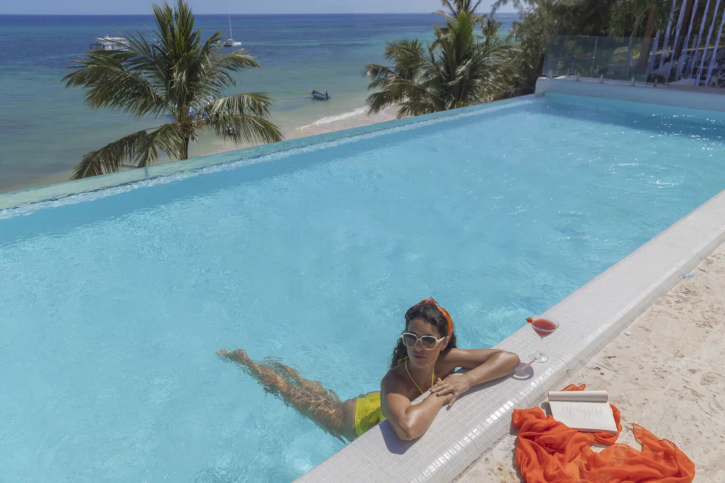 HM Bavaro Beach - Adults Only OUTDOOR_POOL