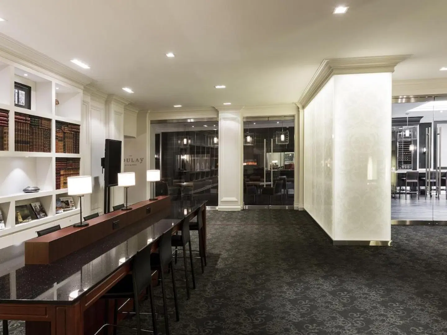 Hôtel Manoir Victoria Bar