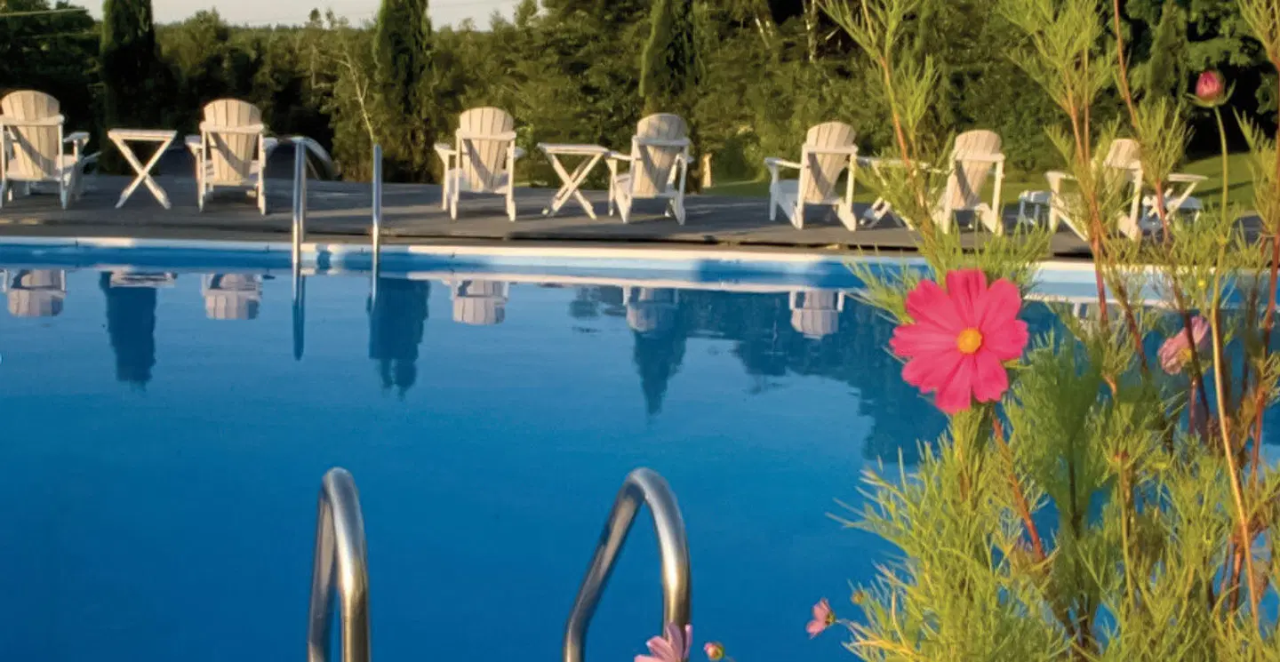 Rossmount Inn OUTDOOR_POOL