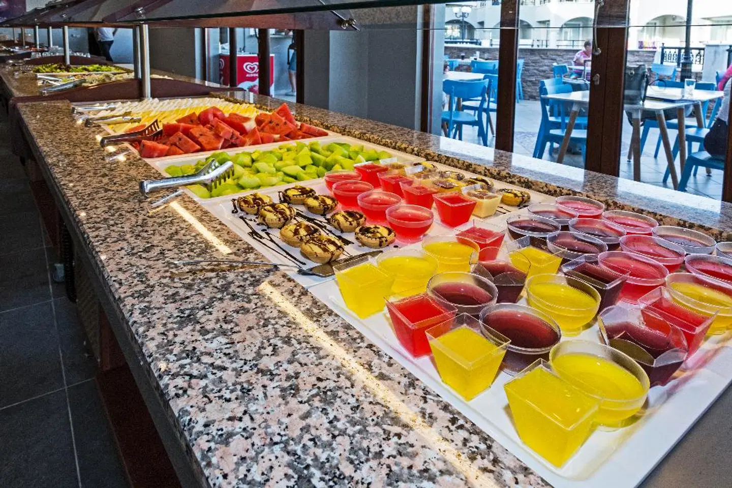 White Olive Premium Hotel Restaurant