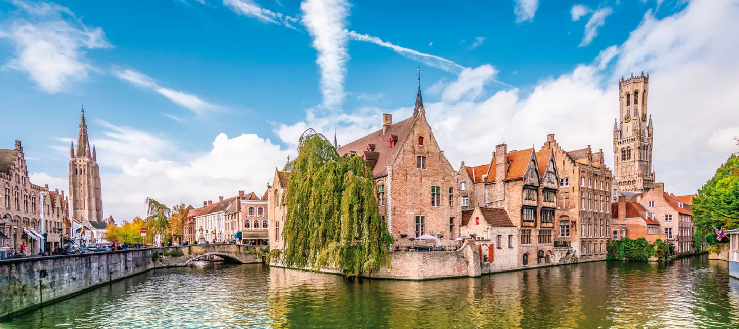 De Holland - Amsterdam - Brügge EXTERIOR