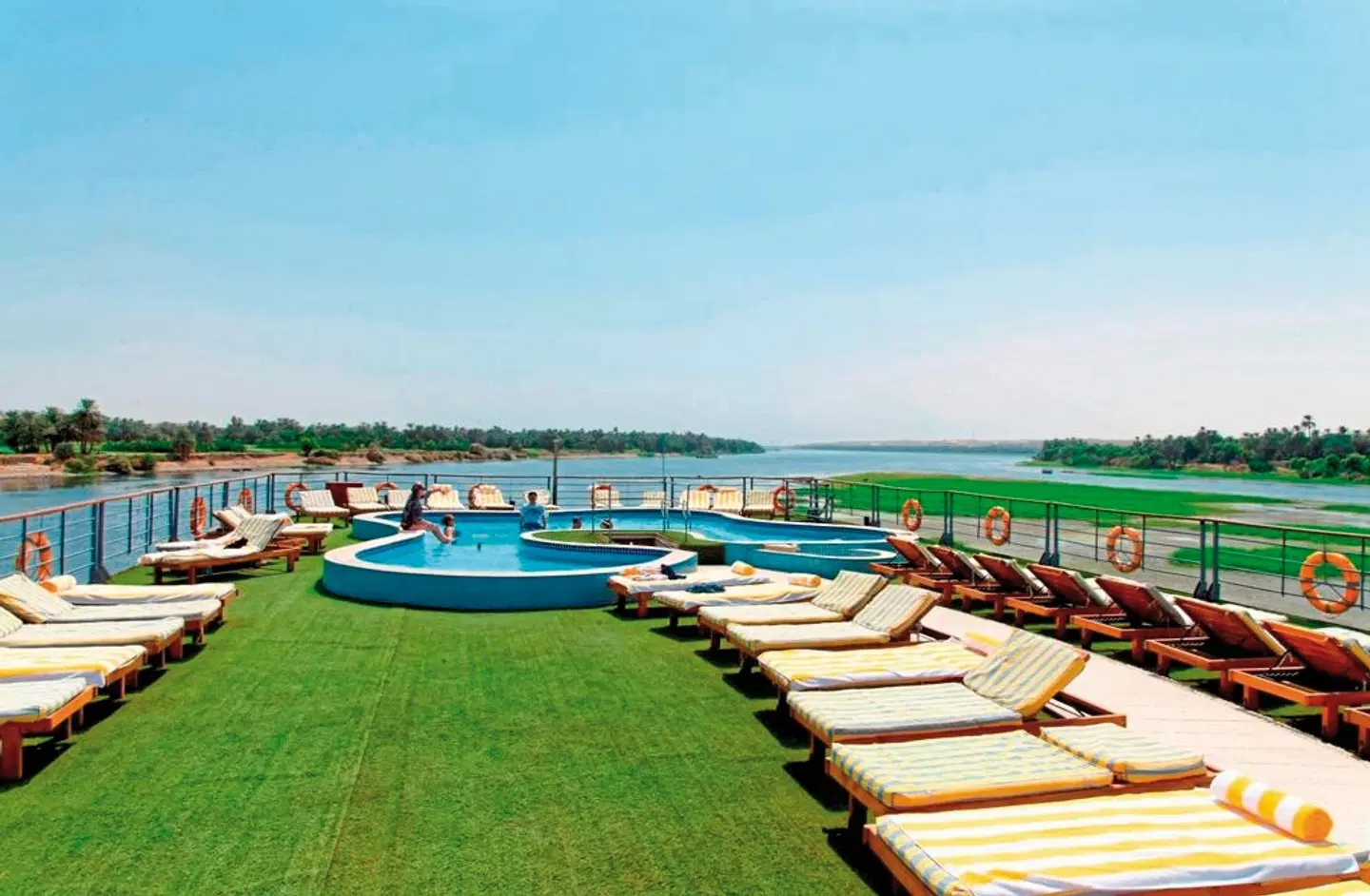Klassische Nilkreuzfahrt mit MS Nile Premium OUTDOOR_POOL