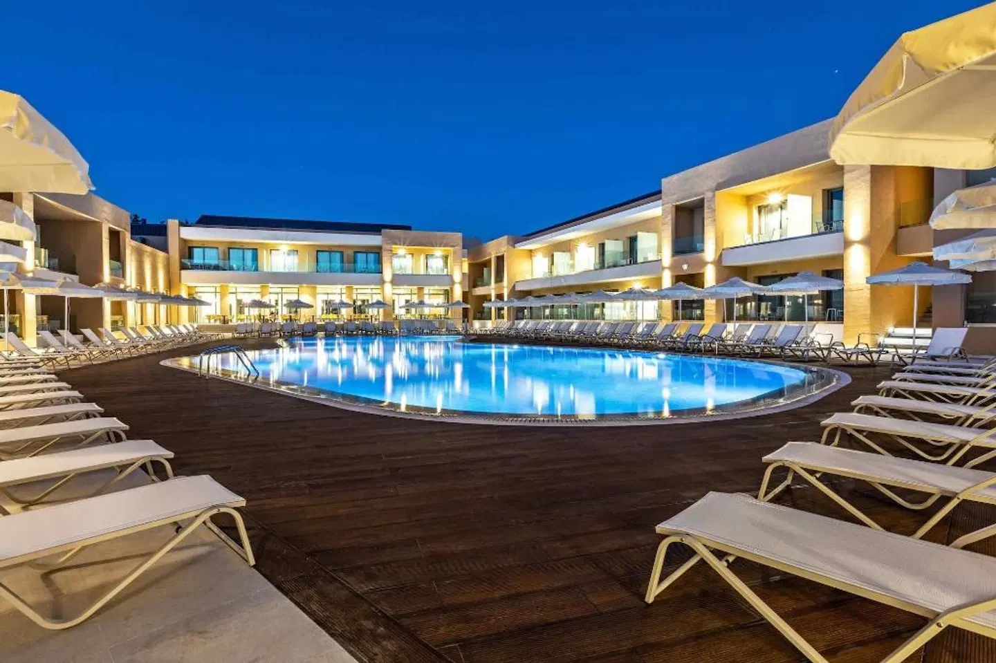 White Olive Elite Laganas OUTDOOR_POOL